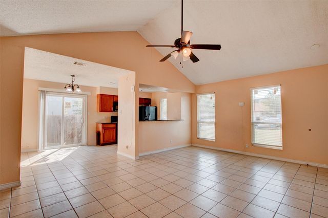 10621 Lanshire Drive A, Austin, TX 78758