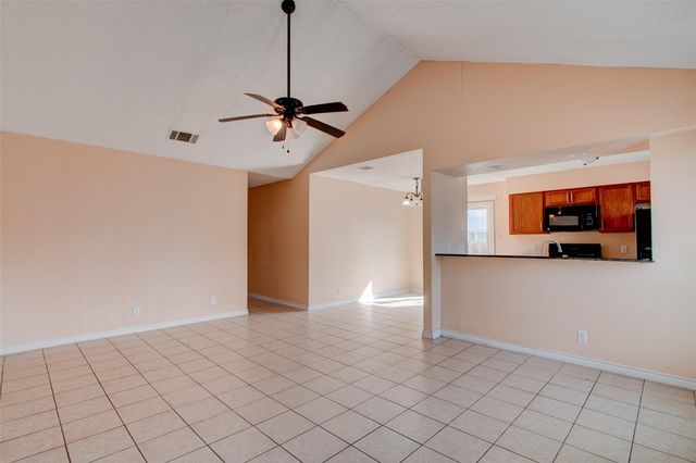 10621 Lanshire Drive A, Austin, TX 78758