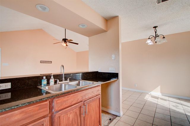 10621 Lanshire Drive A, Austin, TX 78758