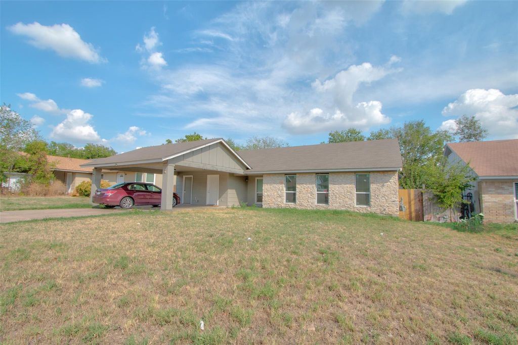 10621 Lanshire Drive A, Austin, TX 78758