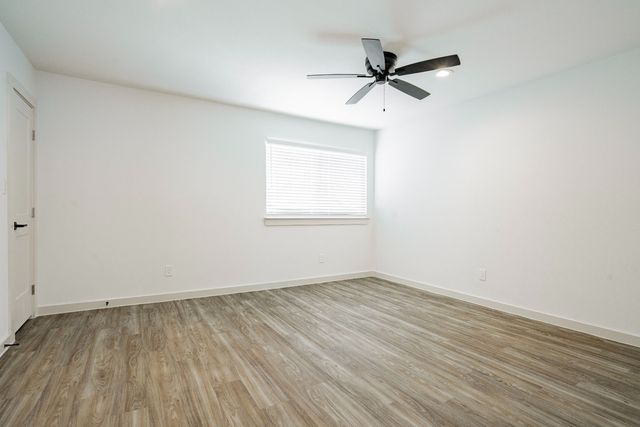 523 N Ewing Avenue 102, Dallas, TX 75203