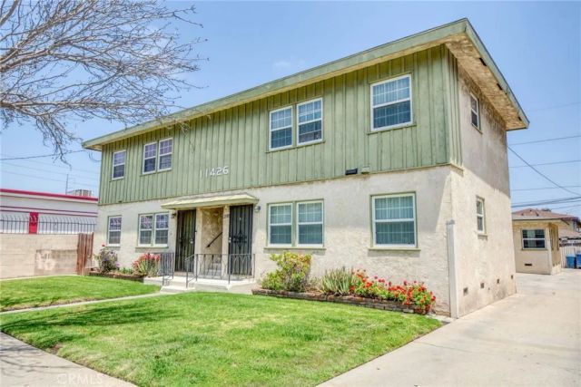 11426 Gale, Hawthorne, CA 90250