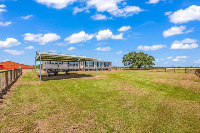 21216 Highway 73, Hamshire, TX 77762