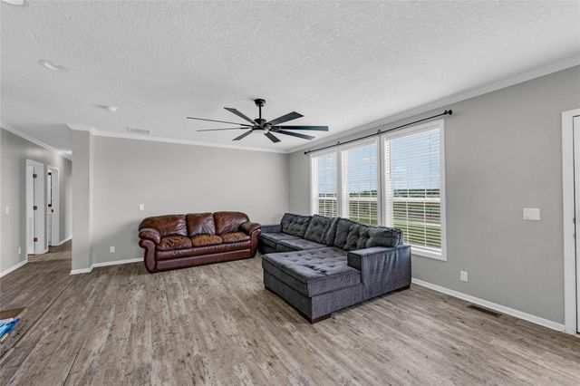 21216 Highway 73, Hamshire, TX 77762