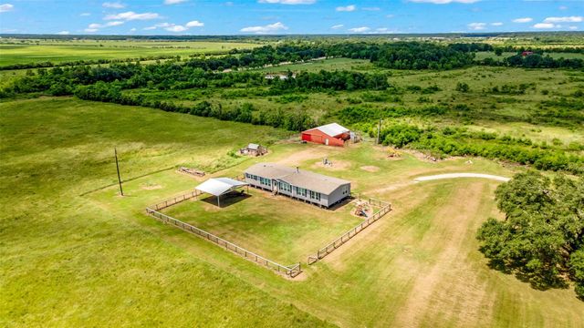 21216 Highway 73, Hamshire, TX 77762
