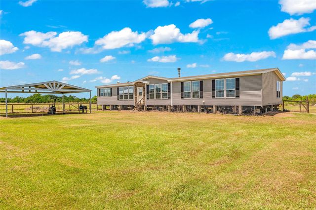 21216 Highway 73, Hamshire, TX 77762