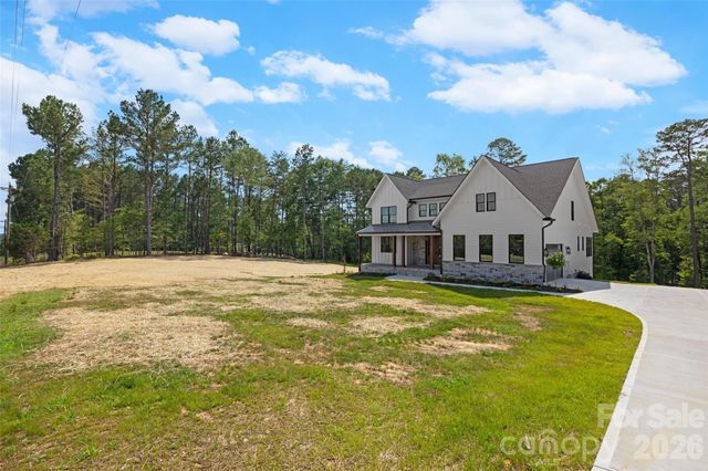 537 Riddle Mill Road, Clover, SC 29710