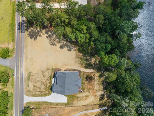 537 Riddle Mill Road, Clover, SC 29710