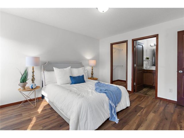 526 Hackney Avenue, Shakopee, MN 55379