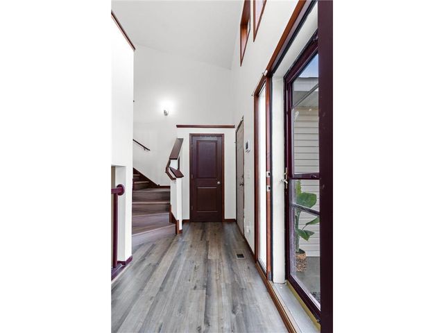 526 Hackney Avenue, Shakopee, MN 55379