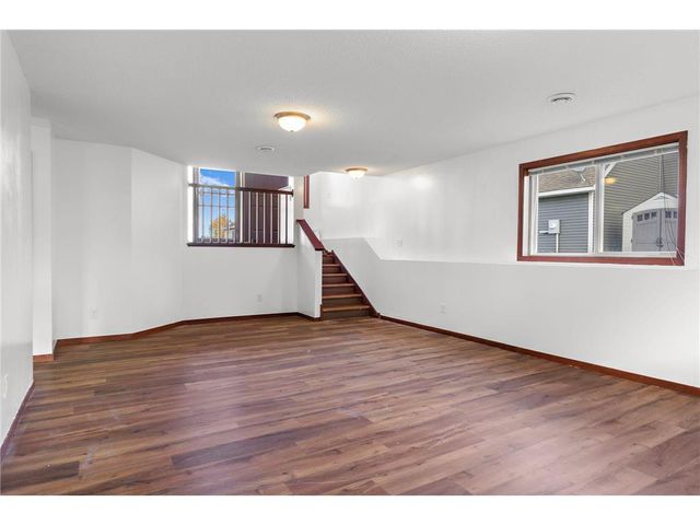 526 Hackney Avenue, Shakopee, MN 55379