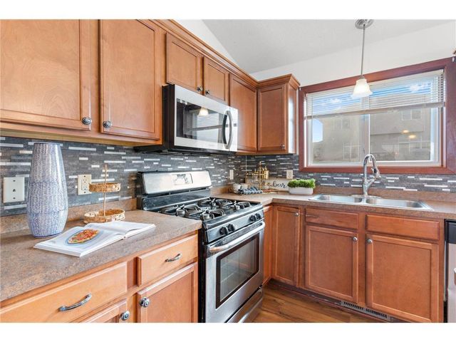526 Hackney Avenue, Shakopee, MN 55379