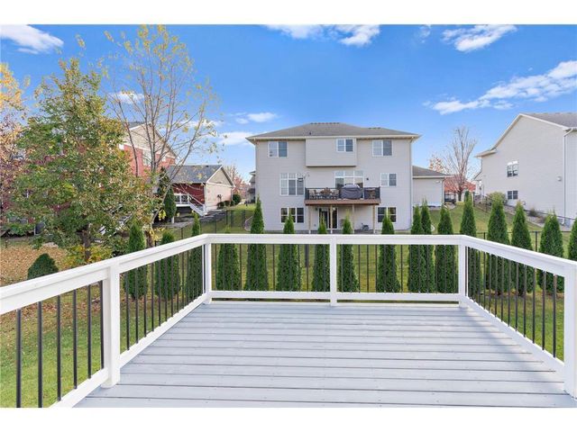 526 Hackney Avenue, Shakopee, MN 55379