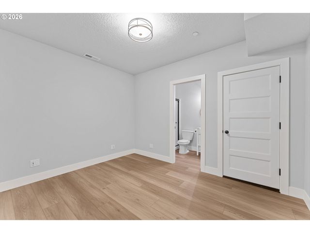 3542 Ne FRANKLIN St, Camas, WA 98607