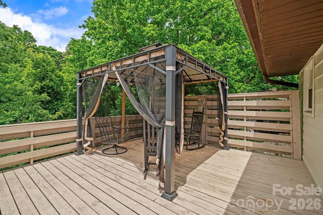 154 Richmond Hill Drive, Asheville, NC 28806