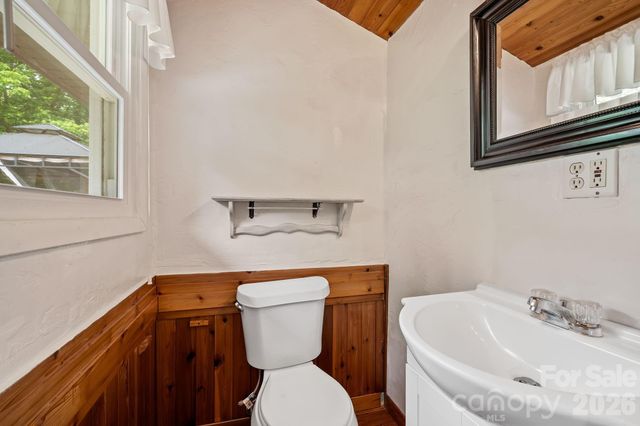 154 Richmond Hill Drive, Asheville, NC 28806