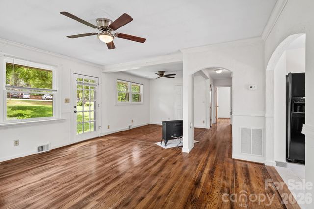 154 Richmond Hill Drive, Asheville, NC 28806