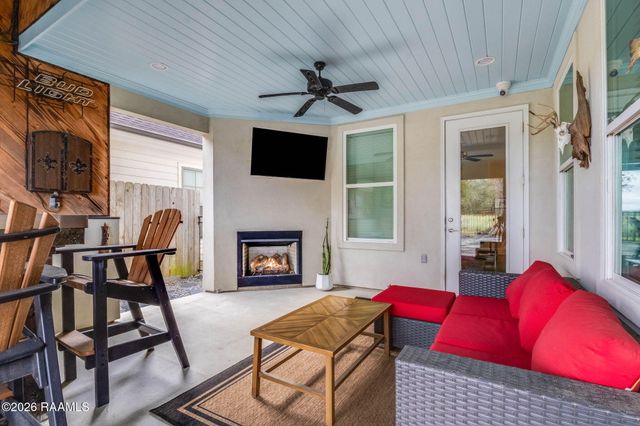 213 Cypress View Drive, Youngsville, LA 70592