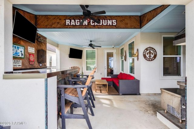 213 Cypress View Drive, Youngsville, LA 70592