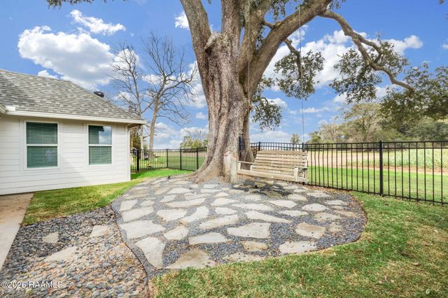 213 Cypress View Drive, Youngsville, LA 70592