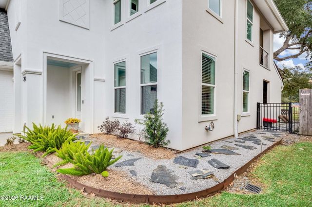 213 Cypress View Drive, Youngsville, LA 70592