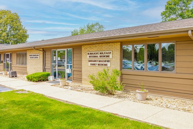 402 W Boughton Road 402A, Bolingbrook, IL 60440