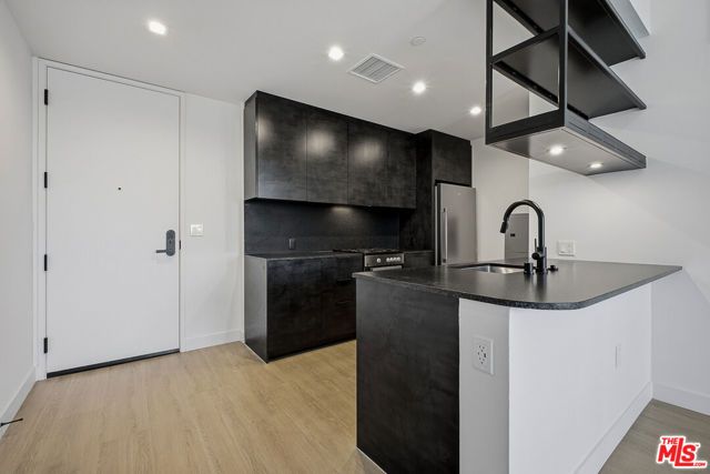 10700 Tabor Street 210, Los Angeles, CA 90034