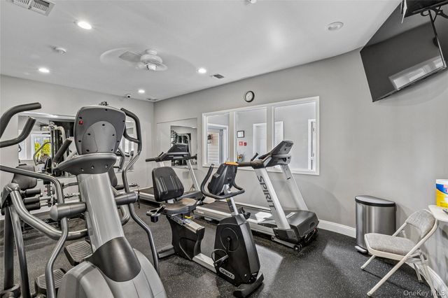 157 Hidden Ponds Circle, Smithtown, NY 11787