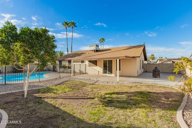 8057 W DREYFUS Drive, Peoria, AZ 85381