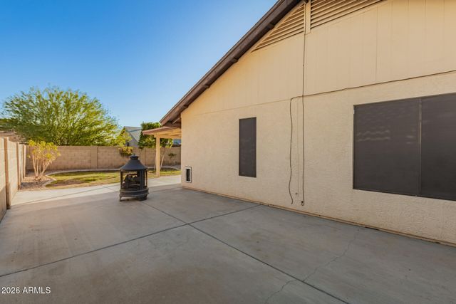 8057 W DREYFUS Drive, Peoria, AZ 85381