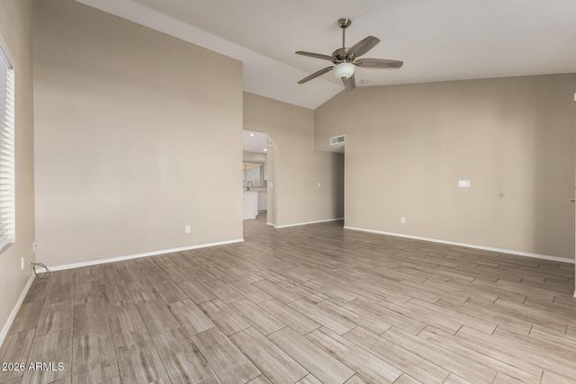 8057 W DREYFUS Drive, Peoria, AZ 85381