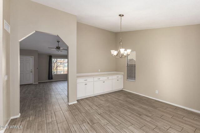 8057 W DREYFUS Drive, Peoria, AZ 85381