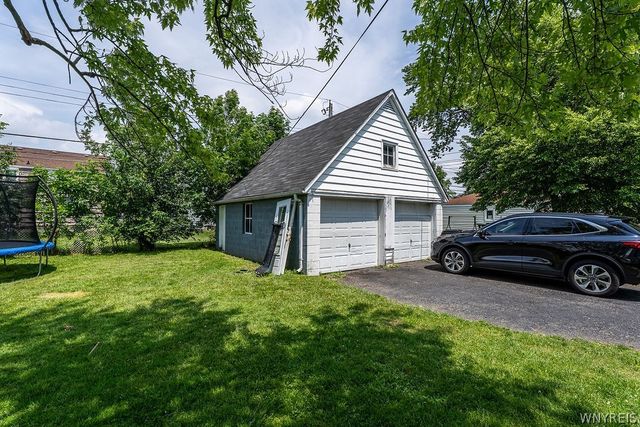 145 Kenview Avenue, Tonawanda, NY 14217