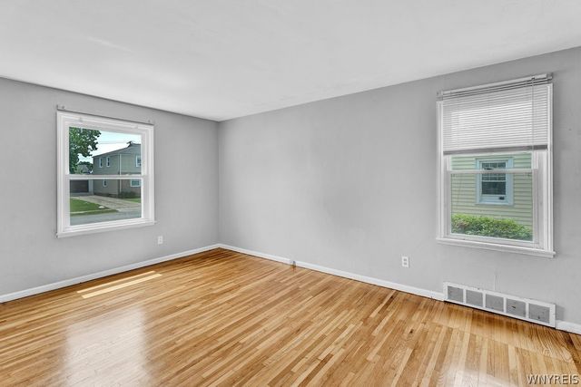 145 Kenview Avenue, Tonawanda, NY 14217