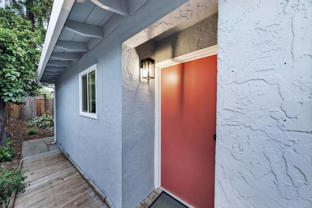 Image 28 of property listing at 1579 Branham Lane, San Jose, CA 95118