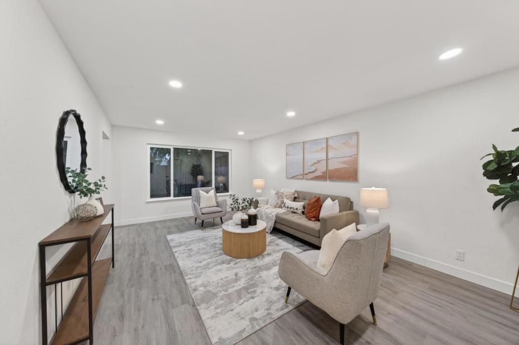 Image 29 of property listing at 1579 Branham Lane, San Jose, CA 95118