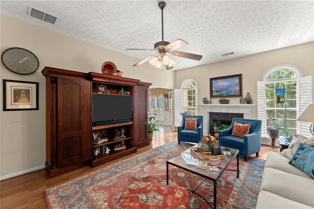 3819 Walnut Grove Way, Gainesville, GA 30506