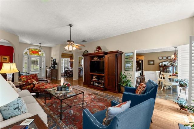3819 Walnut Grove Way, Gainesville, GA 30506