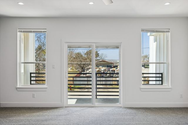 918 N Tatum Avenue, Dallas, TX 75211