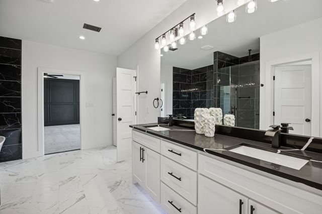 918 N Tatum Avenue, Dallas, TX 75211