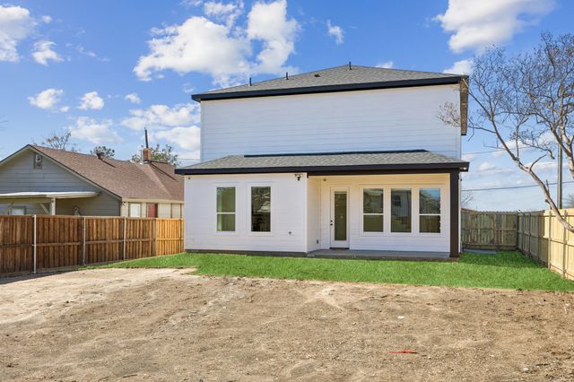 918 N Tatum Avenue, Dallas, TX 75211
