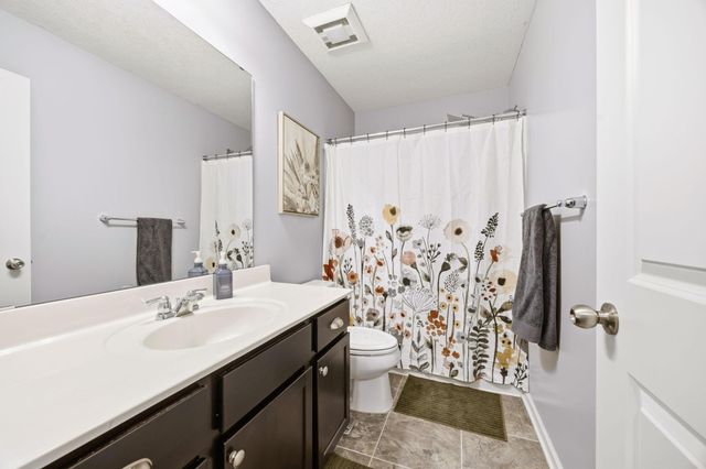 1088 Rosemary Court, Chaska, MN 55318
