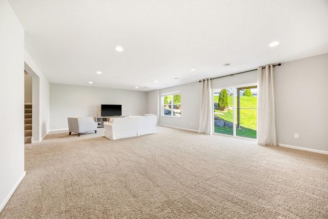 1088 Rosemary Court, Chaska, MN 55318