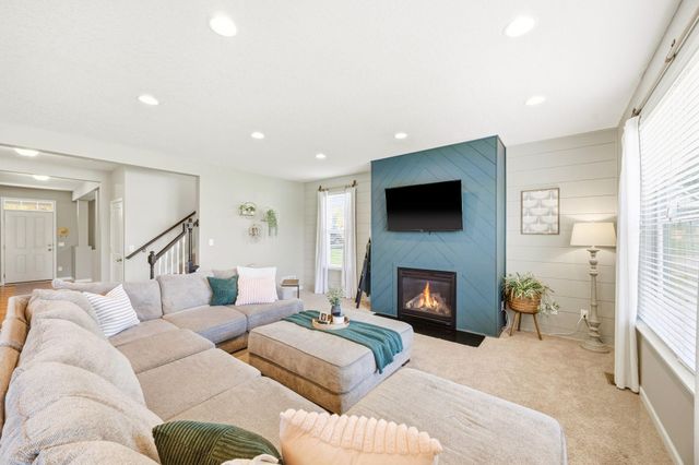 1088 Rosemary Court, Chaska, MN 55318