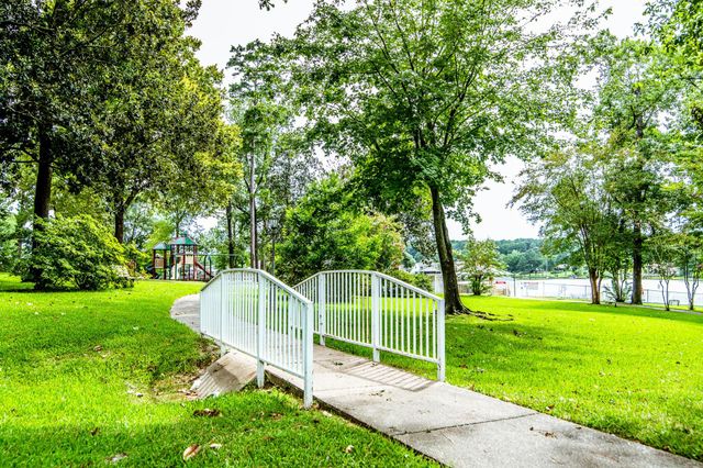 710 Quail Hollow Drive, Huntsville, TX 77340