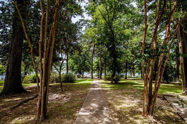 710 Quail Hollow Drive, Huntsville, TX 77340