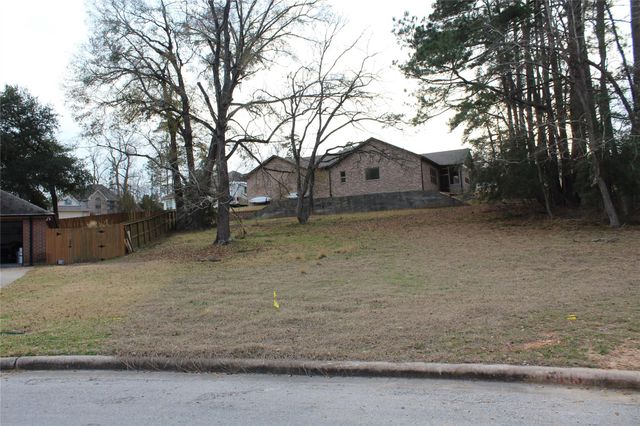 710 Quail Hollow Drive, Huntsville, TX 77340