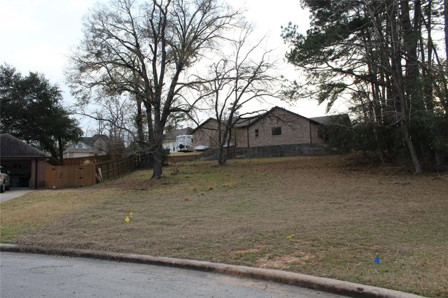 710 Quail Hollow Drive, Huntsville, TX 77340