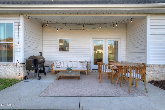 309 Miss Maude Patton Lane, Jonesborough, TN 37659