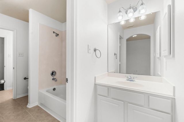 10 Majolica Place, The Woodlands, TX 77382